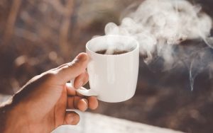 Alimentos y bebidas que manchan los dientes