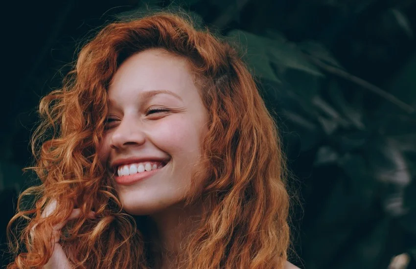 Dientes amarillos: causas y soluciones